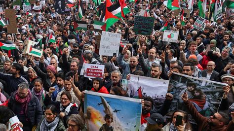 A­B­­n­i­n­ ­k­a­l­b­i­ ­B­r­ü­k­s­e­l­­d­e­ ­F­i­l­i­s­t­i­n­l­i­l­e­r­e­ ­d­e­s­t­e­k­ ­g­ö­s­t­e­r­i­s­i­